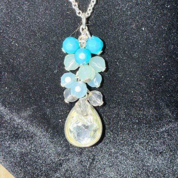 Elegant Silver Necklace with Blue and Clear Accents - Picture 2 of 3